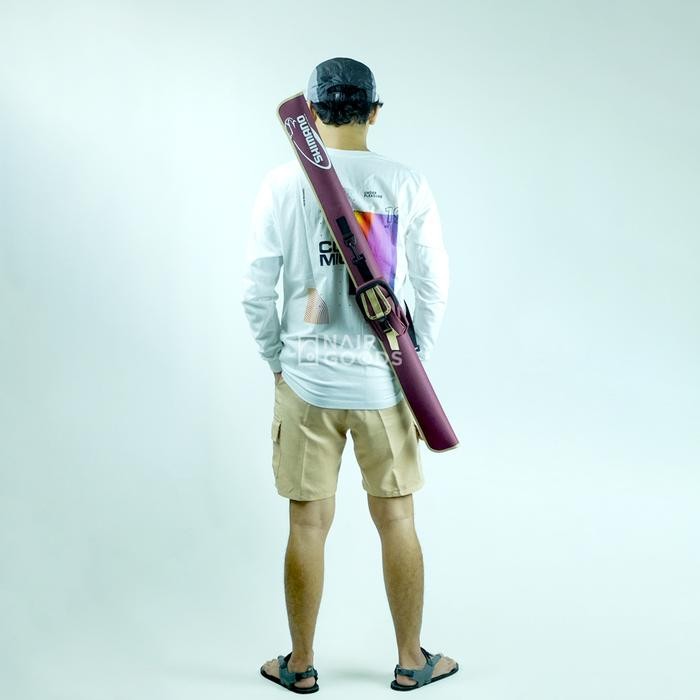 Daiwa Sportindo - Tas Pancing Hard Case Muat Joran 1 Set Tegek Warna Maroon Bahan Dalam Lapis Fiber