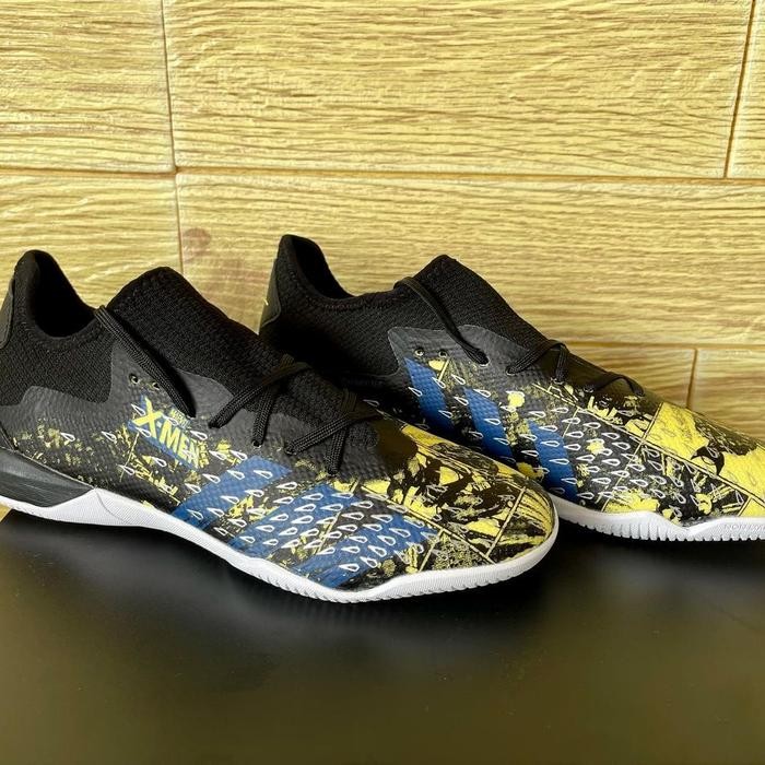 Sepatu Futsal Adidas Predator Freak.3 Low Wolverine