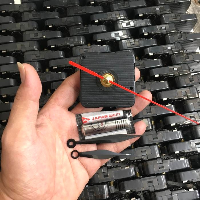 Mesin Jam Dinding Esa Sweep Halus +Jarum Dan Baterai Bagus