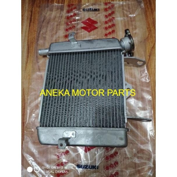 RADIATOR SATRIA FU 150 FI INJEKSI PLUS TUTUP RADIATOR ANEKA MOTOR