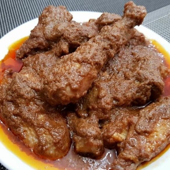 

rendang ayam utuh 1 ekor khas padang halal frozen siap saji stok terbatas