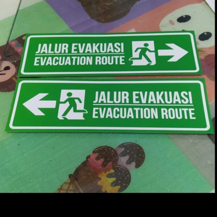 

New Sign Akrilik Jalur Evakuasi 30cm x 10cm 2bahasa