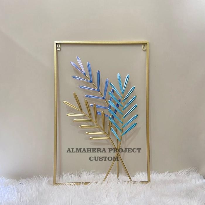 Wall Decor Hiasan Dinding Ukuran 40X60 Frame Metal Gold Leaf Blu Hanging Decor