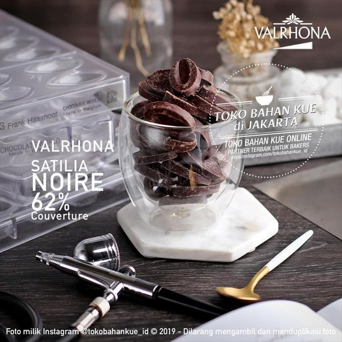

LEZAT- Valrhona Satilia Noire 100Gr Dark Chocolate 62% Couverture Coklat Coin