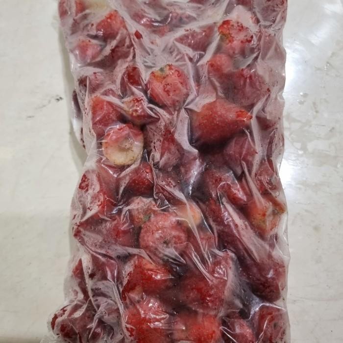 

NATURE- Jamin Termurah 1Kg Strawberry Frozen Iqf Buah Beku Stroberi Enak
