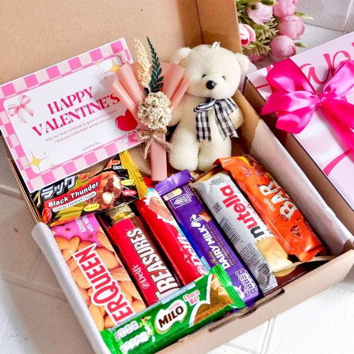 

Hampers Cokelat Kado Ulang Tahun Cewek Anniversary Hadiah Coklat Valentine Gift Choco Paket Snack