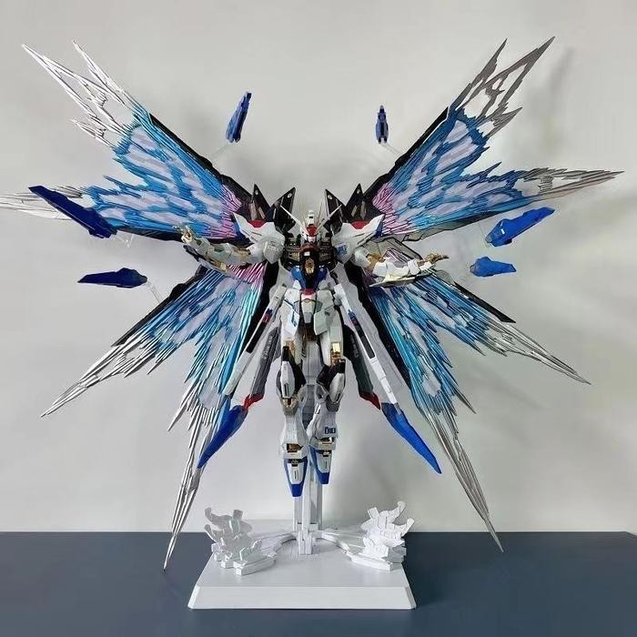 Baru Daban 8802 MG 1/100 Strike Freedom Plamo [+WOL & New Head New Molding]