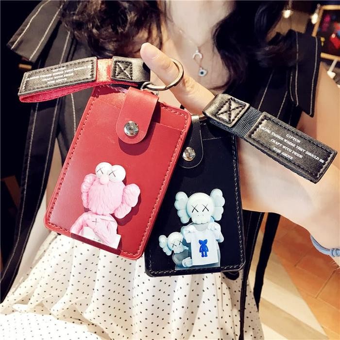 

Ready Gantungan Kunci Kartu Nama Kaws Uniqlo Premium Name Tag Holder