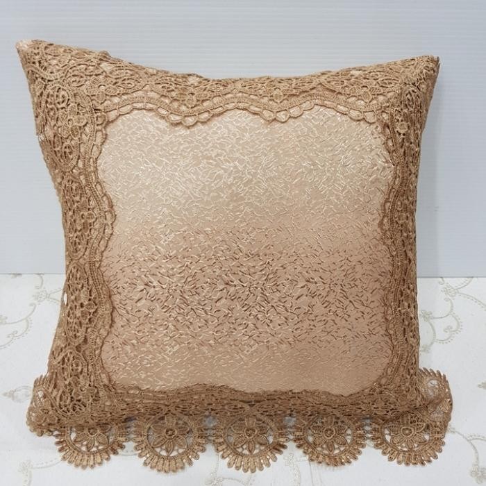 Sarung Bantal Sofa Renda Mewah