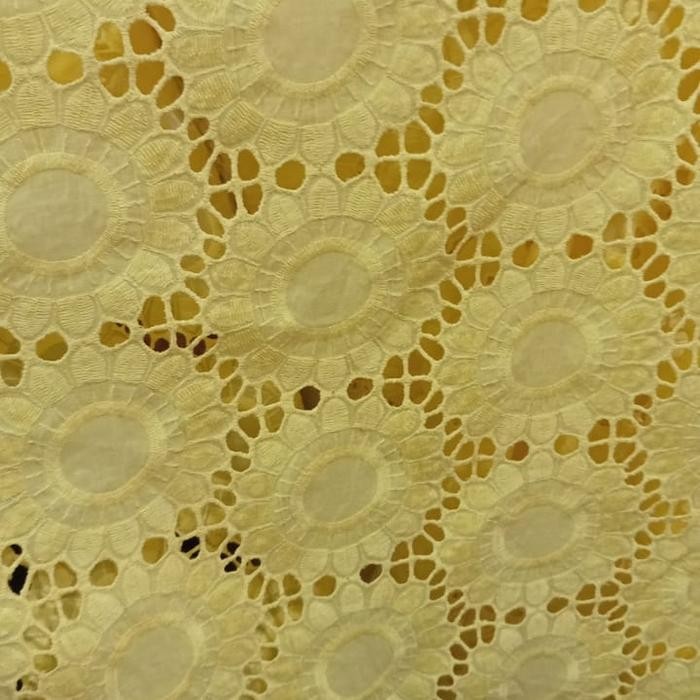 

BAHAN KAIN KATUN BORDIR PREMIUM HARGA 0,5M KODE 1370