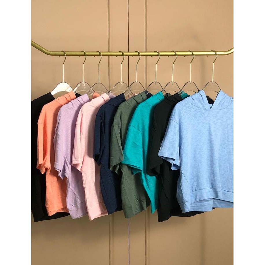 Atasan Olahraga Crop Wanita Lengan Pendek Dengan Hoodie