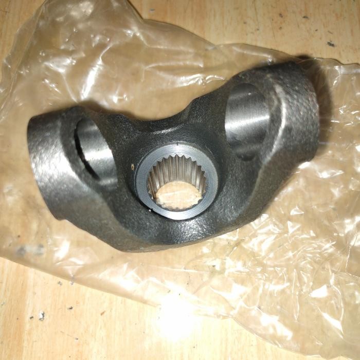 Yoke Sleeve Propeller Belakang Ranger Tdi Sa5325120