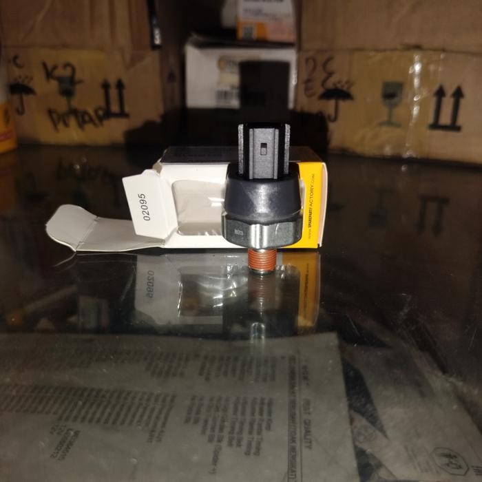 Switch Oli Nissan Livina ,Xtrail,March