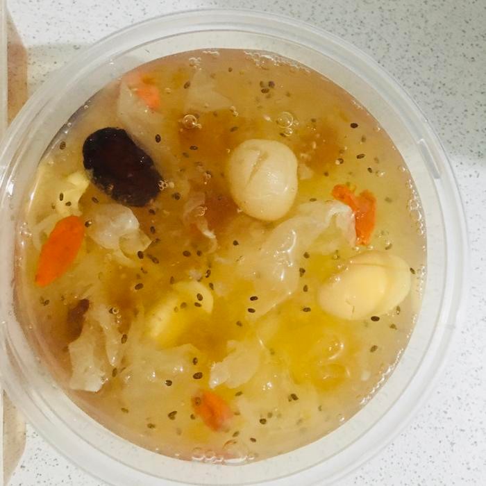 Peach gum dessert ready to eat