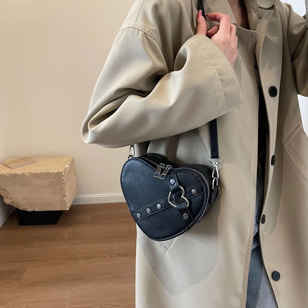

Vintage Y2K Small Chain Rivet Shoulder Bag Heart Shaped Purse Handbag Red PU Leather Gothic Tote Bag