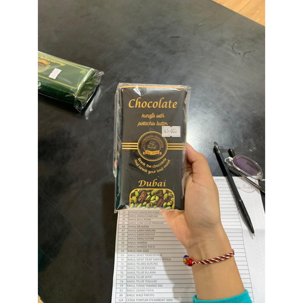 

COKELAT DUBAI ATTAYA 130g – Varian Hitam Besar | Coklat Arab Enak & Halal