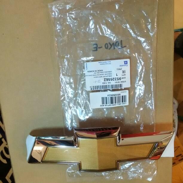 Emblem Grill Chevrolet Captiva Facelift