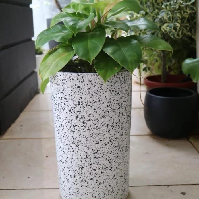 Pot Tanaman Gerabah Silinder Tabung D20T35