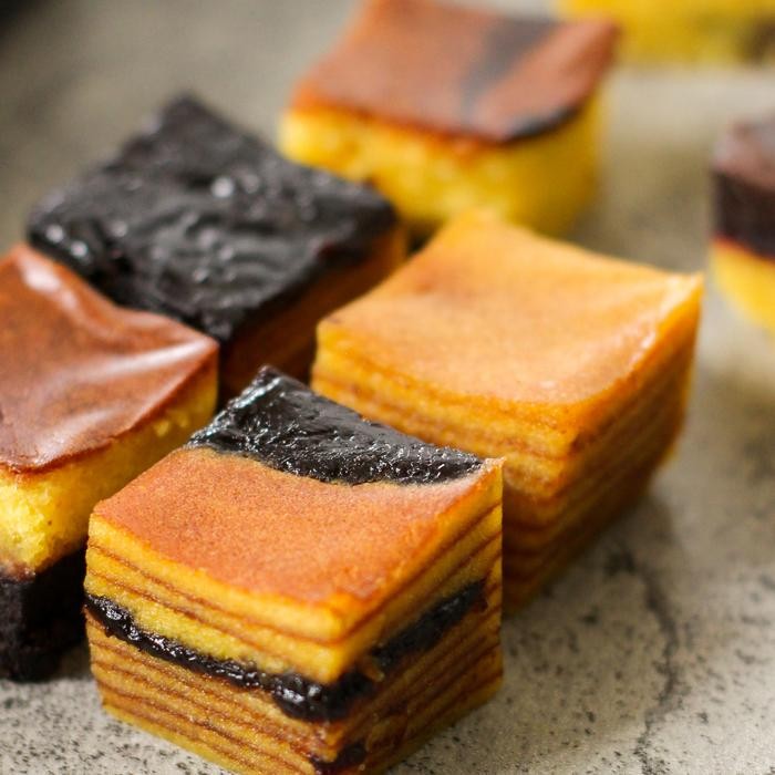 

All Variant Mix Premium Small - 12 Bites Box - Hampers Gift New