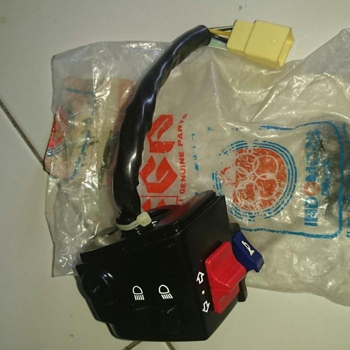 PREMIUM holder kiri suzuki rc100/crystal original nos