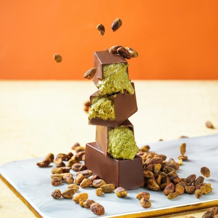 

Osyak.mart Coklat Dubai Pistachio Kunafa Viral / Dubai Chocolate