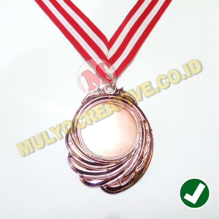 

Medali Polos Murah Berkualitas - Medali Kosongan dari Bahan Plastik PREMIUM