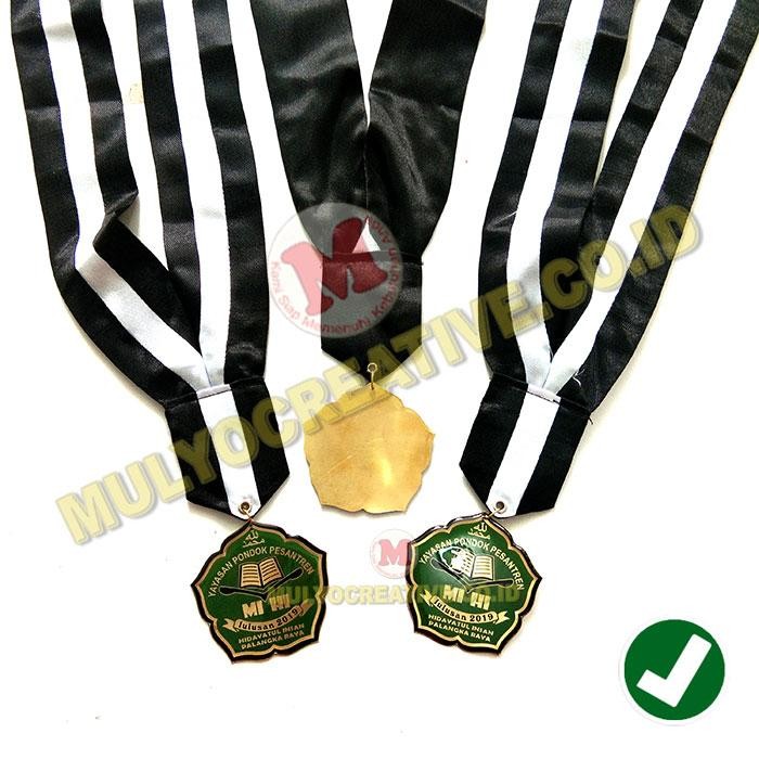 

Mendali Wisuda Kelulusan Sekolah Murah Medali Wisuda Pesantren Murah PREMIUM