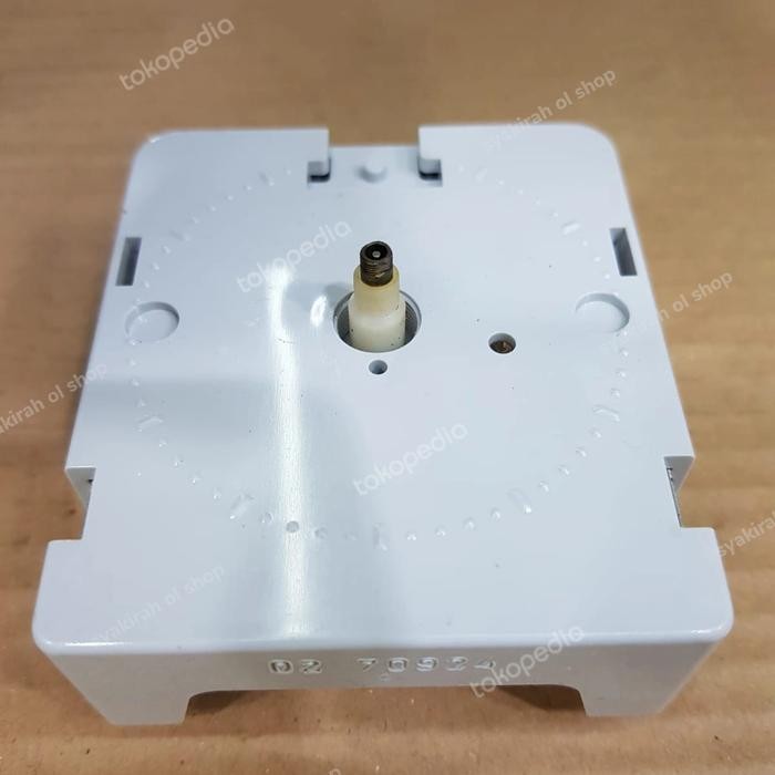 Mesin Jam dinding VINTAGE Asli JUNGHANS Qwalitas original JERMAN 3jr