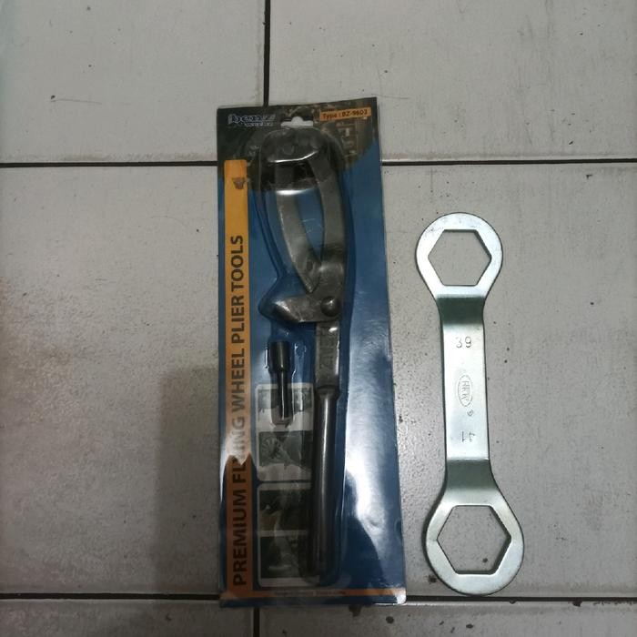 BURUAN,. KUNCI SET TREKER CVT TAHANAN KOPLING MOTOR MATIC DEPAN BELAKANG DAN KUNCI MUR KOPLING