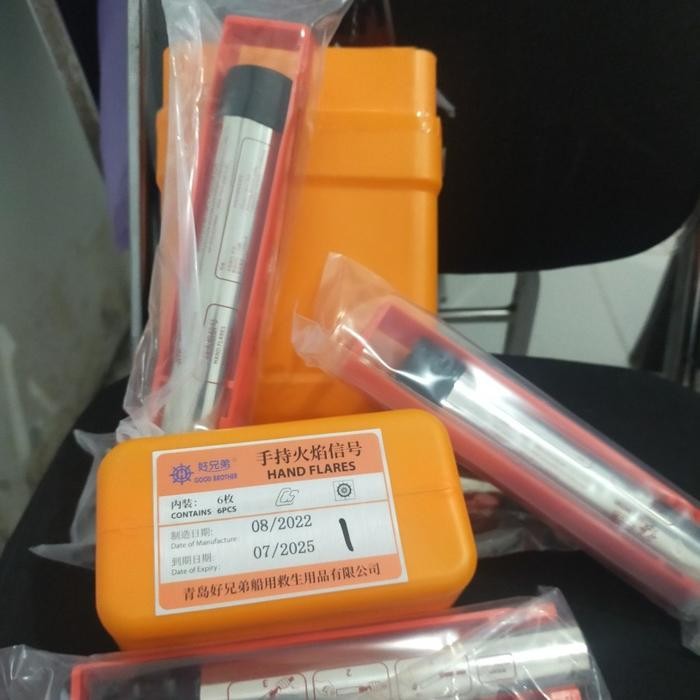 Hand Flare Snal SOS Red Smoke Marine Safety Emergency Liferaft Kapal