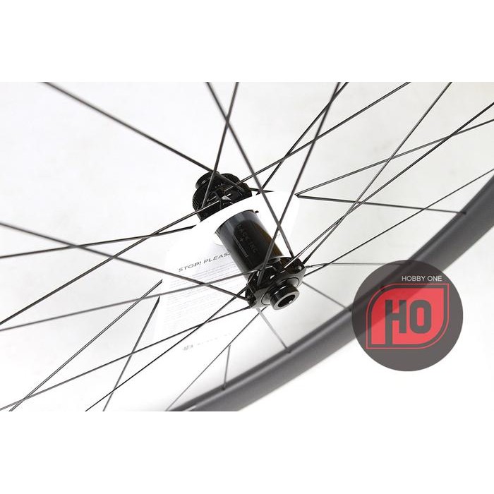 BLACK INC FORTY FIVE DISC BRAKE CLINCHER TUBELESS READY CARBON WHEELSE