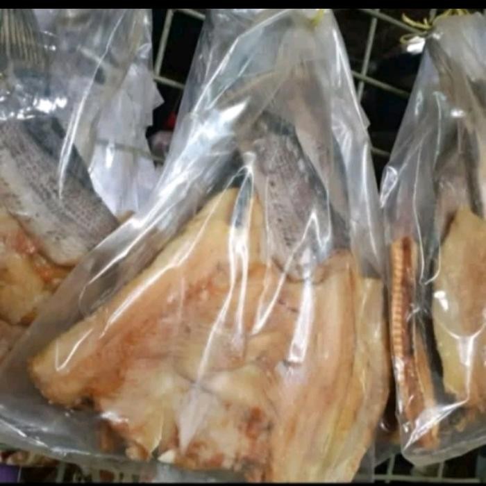 

Ikan Asin Gabus Banjar Ukuran Gede 1 kg