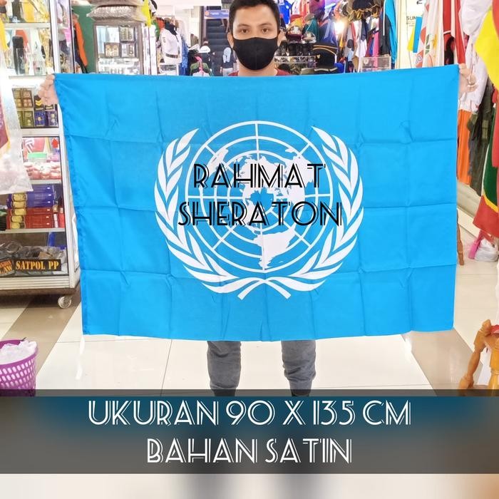 

Terlaris bendera logo PBB bahan satin diprint ukuran 90 x 135 cm SALE