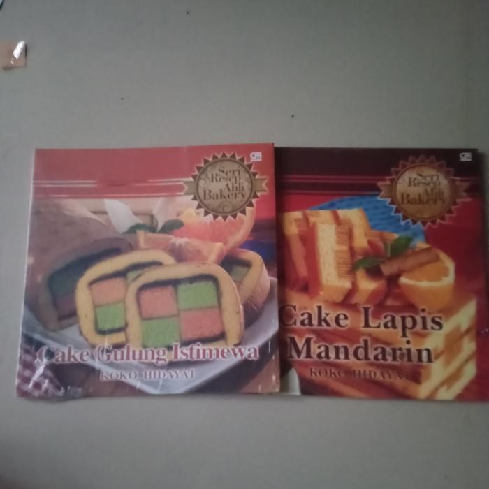 

OBRAL BUKU SERI RESEP AHLI BAKERY - KOKO HIDAYAT Kode 494
