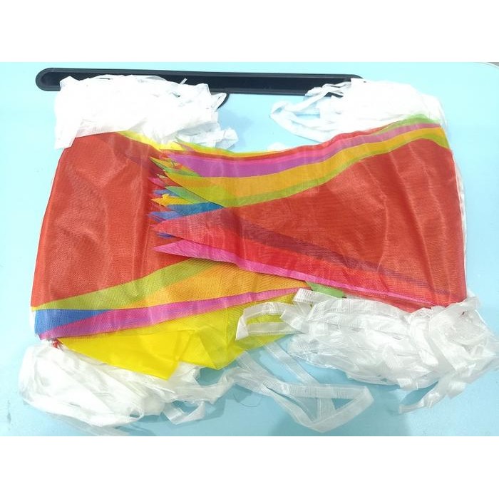 

Terlaris Bendera Kain Segitiga 50 Meter / Bendera Karnaval / Bendera 17 Agustus / Bendera