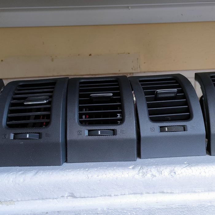 kisi kisi AC Toyota wish