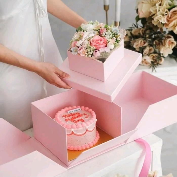 

Kado Hadiah Hari Ibu Mother's Day Luxury Bouquet Bunga + Cake