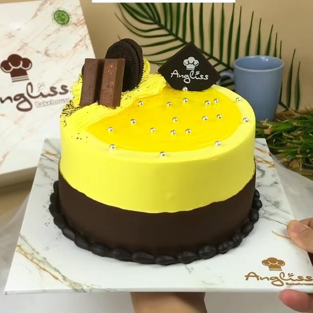 

Lemon Vanilla Birthday Cake by Angliss / Kue Ulang Tahun / Anniversary