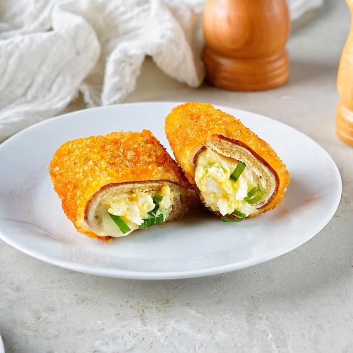 

Ger risoles mayonaise frozen / risol mayo smoked beef / daging asap