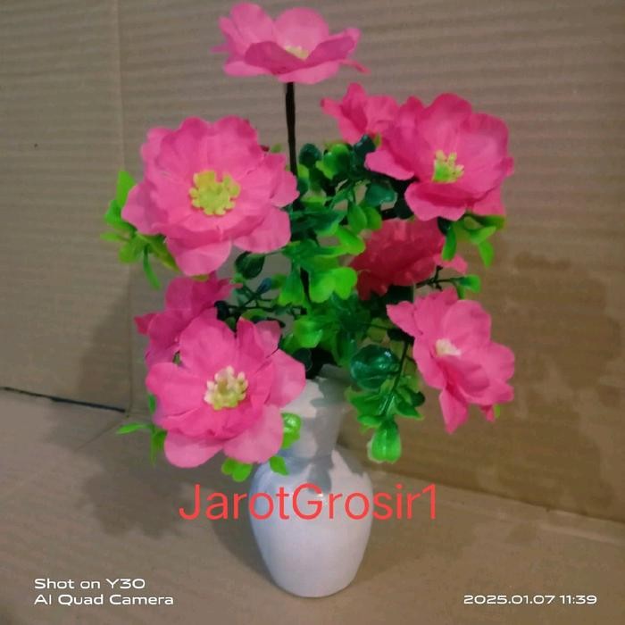 Bunga hias semanggi vas guci tinggi 23cm /dekorasi ruangan hiasan terbaru