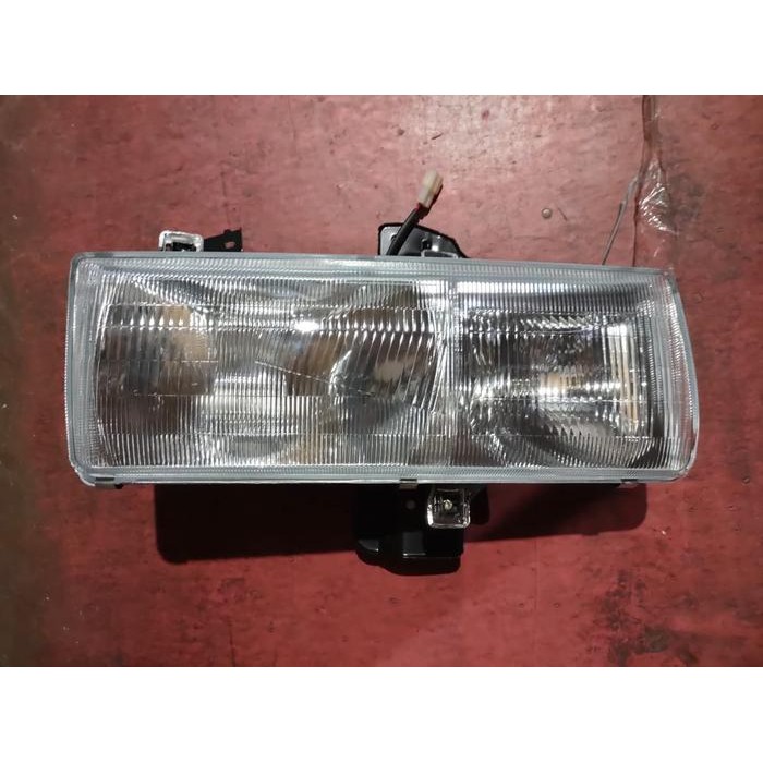 Menarik Headlamp Nissan Euro / Pk 260 Ct / Pk 215 / Cwa 260 #Rh/Lh