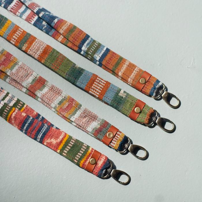 

Tali ID Card - Name Tag - Gantung ID Card Lanyard Tenun Ikat Noesa