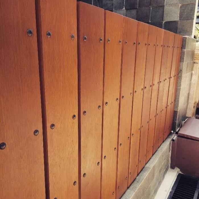 Harga Papan Pagar Kayu Lebar 14,5 cm Kayu Bengkirai Damar Laut Murah