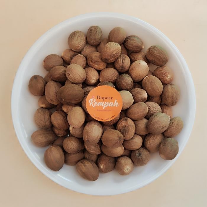 

New Biji Pala Bulat 1 kg