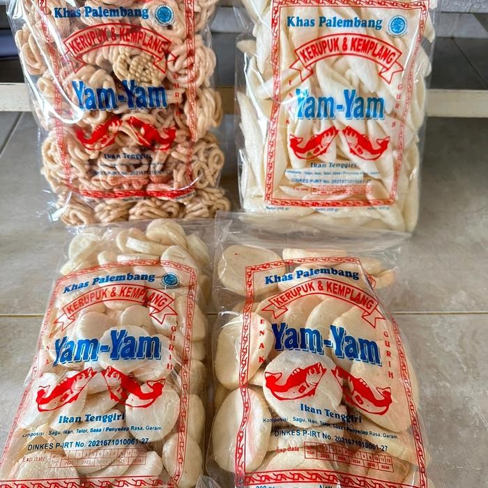 

Paket 1kg Kerupuk Kemplang Super Enak (Sanggul Kulit, Buncis, Mini, Kancing) - Kemplang Khas