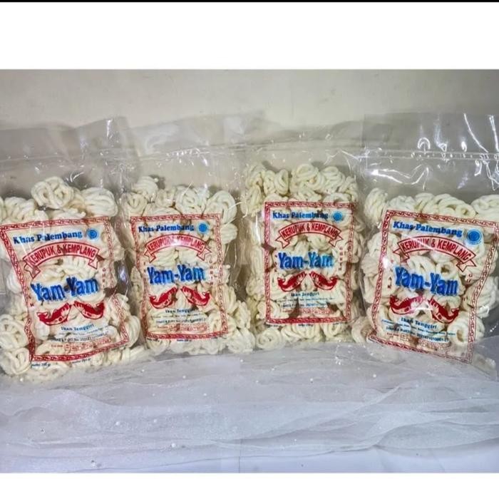 

Paket 1kg kerupuk kemplang sanggul super 4bks