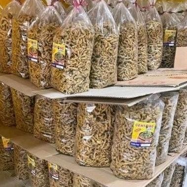 

Sedia keripik usus super krispy 1kg Jaya Unggul