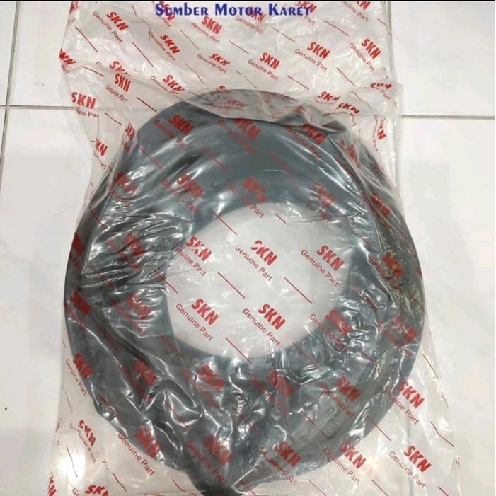 Unik Karet Kaca Depan Mobil Isuzu Panther Tahun 1995-2000