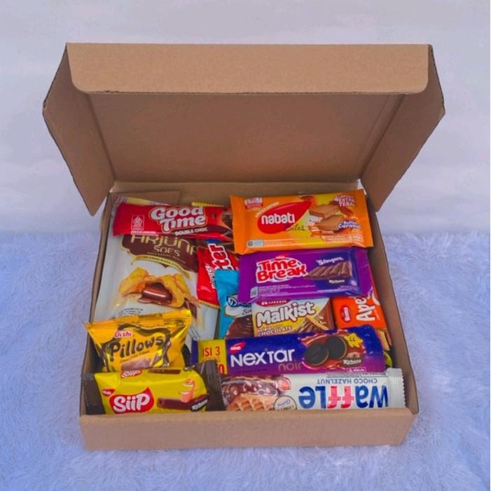 

Hampers paket snack gift box isi 12 pcs