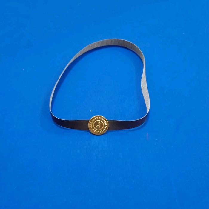 (Expert) tali dan pin boni/tali dan pin nya saja untuk topi boni perempuan